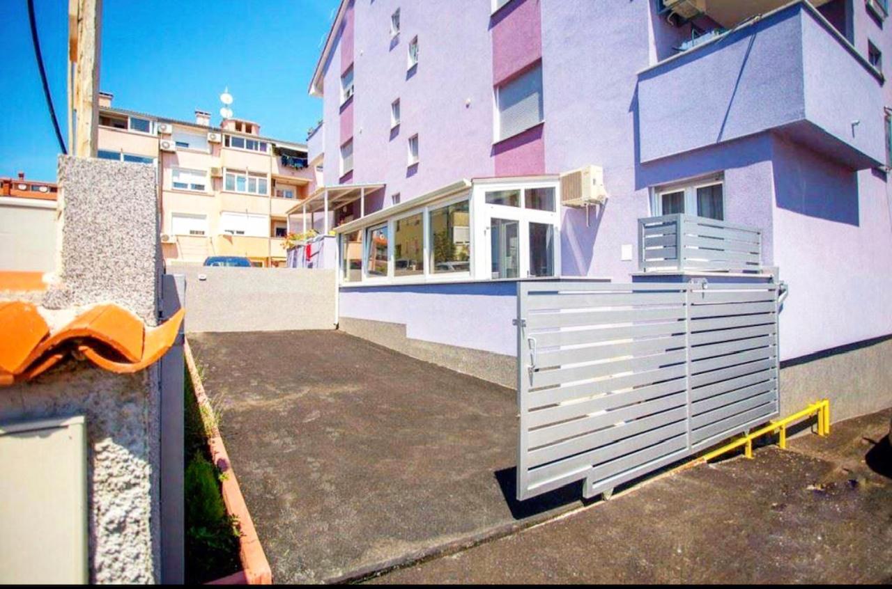 Royal Apartment Pula Luaran gambar