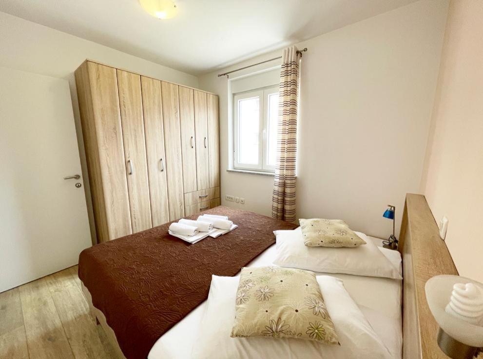 Royal Apartment Pula Luaran gambar